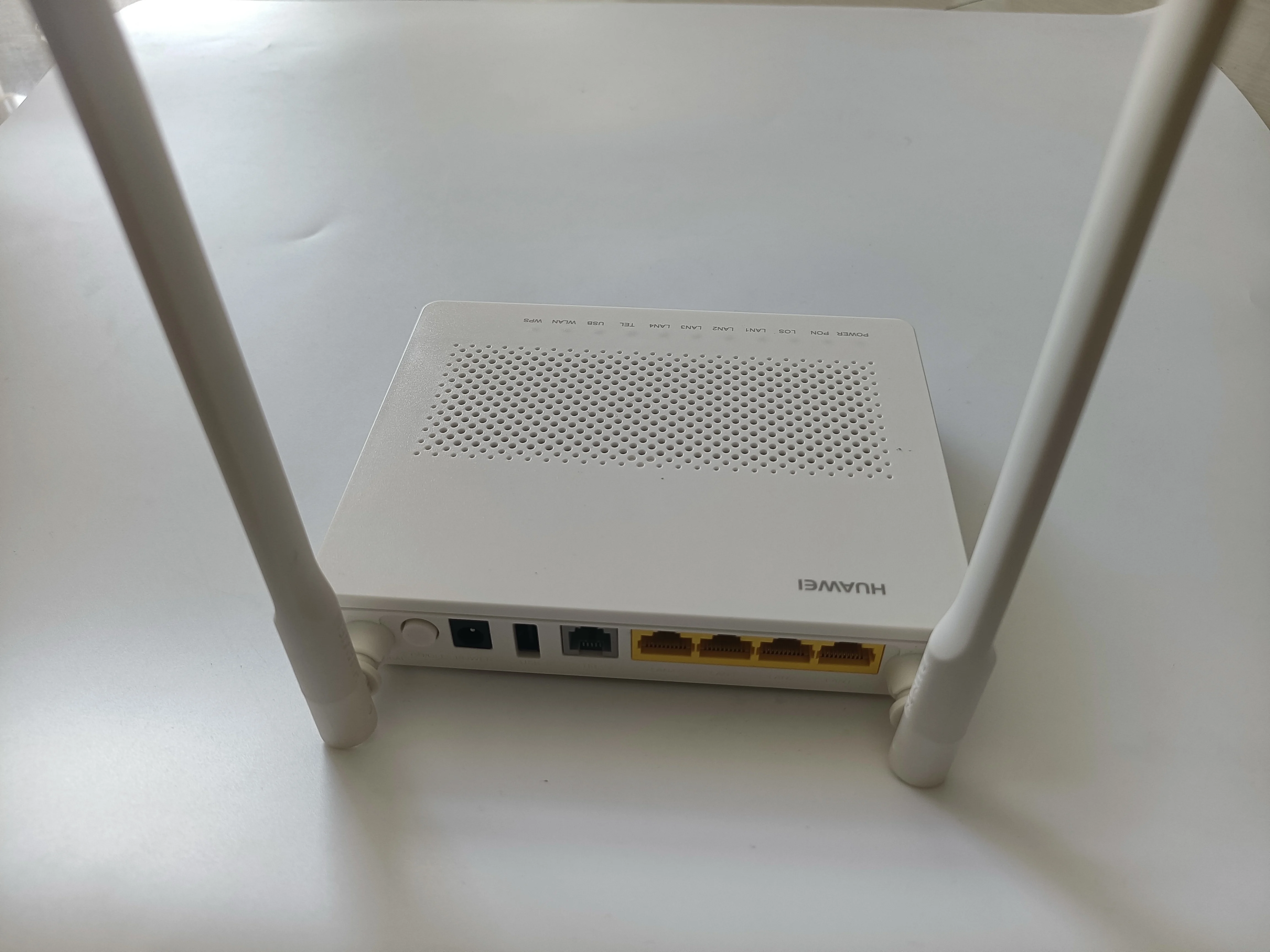 12 шт./лот Новый Eg8141A5 100% оригинальный 1GE + 3FE ONU без адаптера питания Бесплатная