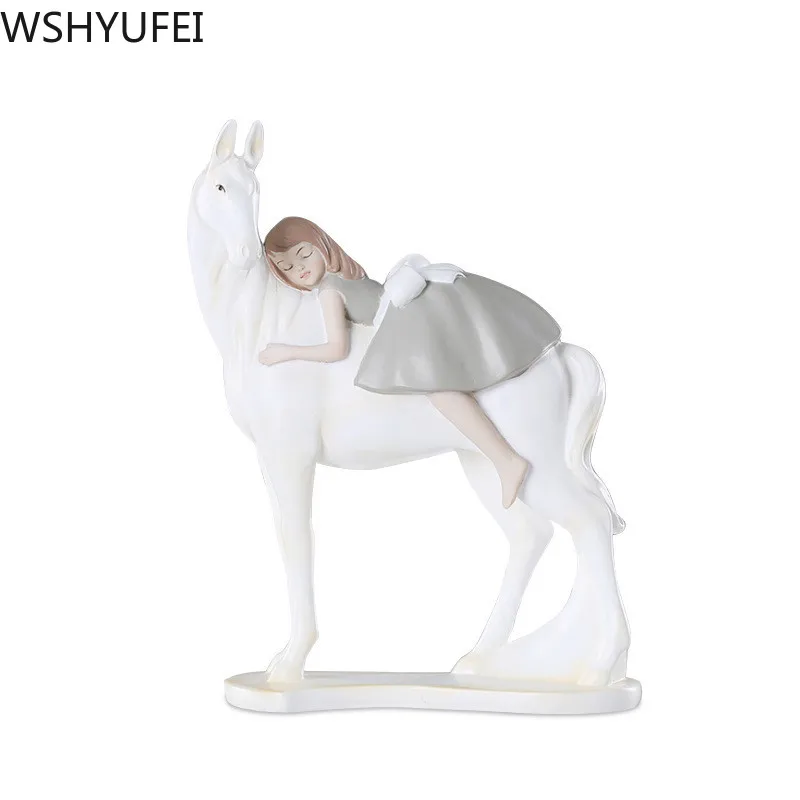 

1pcs cute girl riding resin decoration creative children's princess room home decoration gift