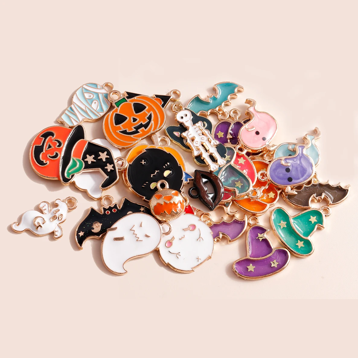 Mix Styles Cartoon Halloween Charms for diy Jewelry Making Accessories Pumpkin Ghost Vampire Bat Evil Pendants Necklaces Earring