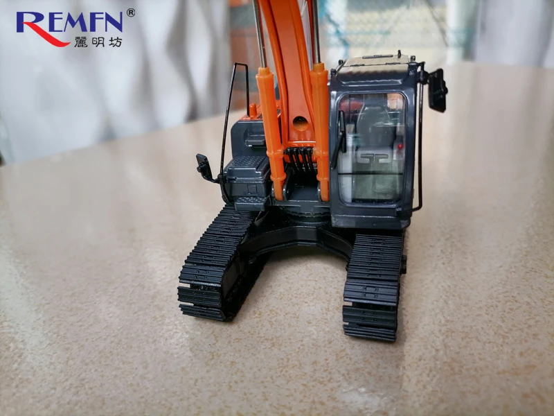 Модель экскаватора HITACHI ZAXIS ZX250LC-5 1/50 литая Инженерная Игрушечная машина |