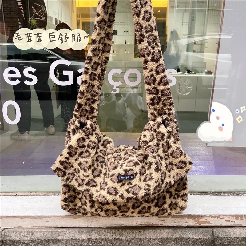 

Soft Plush Leopard Pattern Shoulder Bag for Women Winter Fashion Ladies Messenger Bag Large Capacity Student Girls Tote Handbags