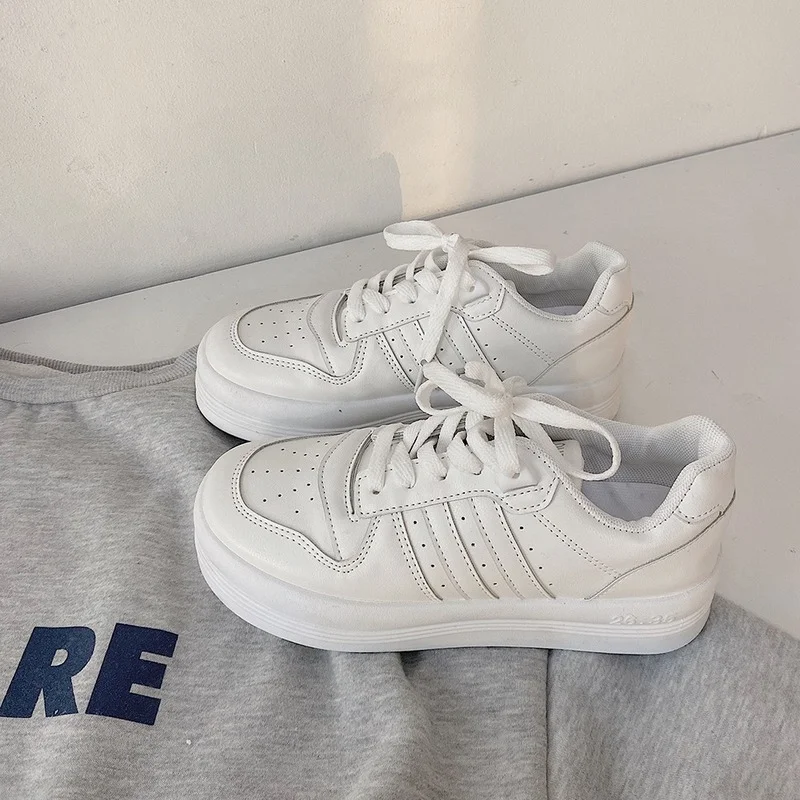 

2021 New Round Head Small White Shoes Girl Cute Big Toe Shoes Ugly New Casual Sports Shoes Simple Board Shoes Running Shoes
