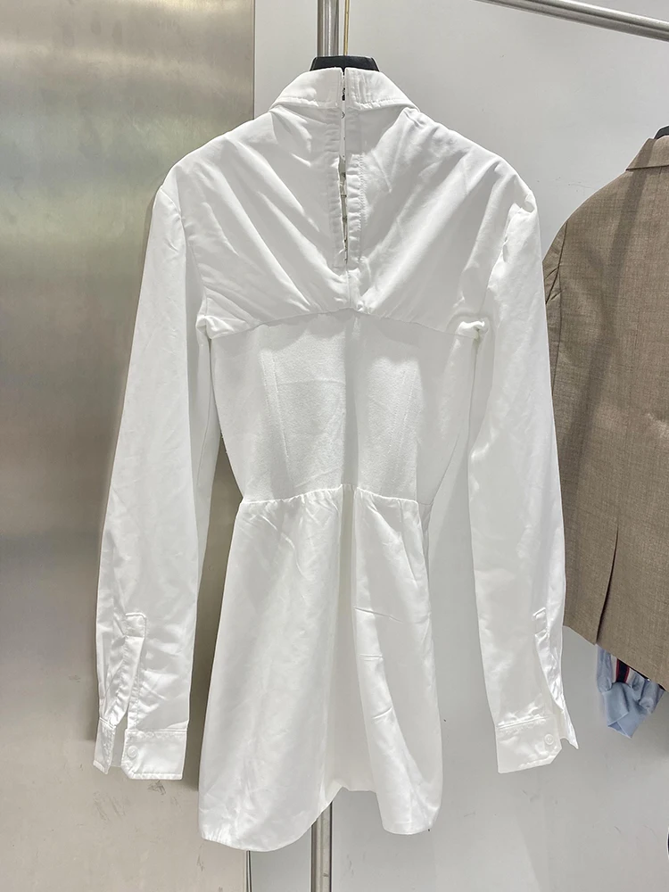 

Catwalk styles, more ways to wear, leaky shoulders, concealed buttons, elastic waist, long shirts, new autumn styles, all-match