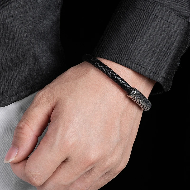 

MOZO FASHION 2020 New HOT Men Charm Bracelets Black Genuine Leather Rope Braided Bracelet Simple Style Punk Women Jewelry 618