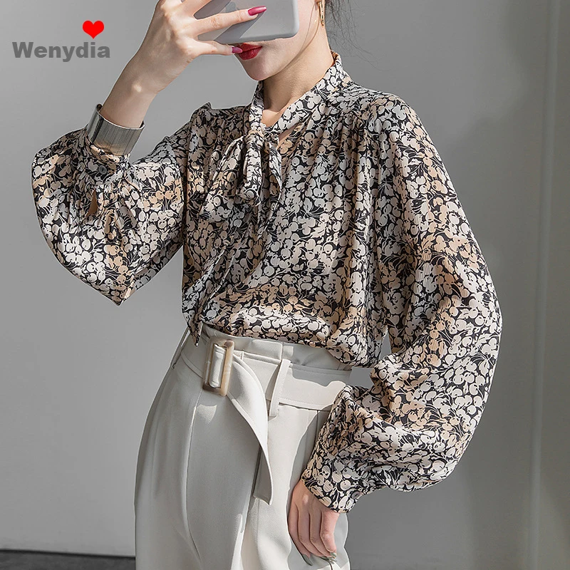 

Женская шифоновая блузка Wenydia, винтажная Свободная блузка с цветочным принтом, V-образным вырезом и длинным рукавом-фонариком, корейский сти...