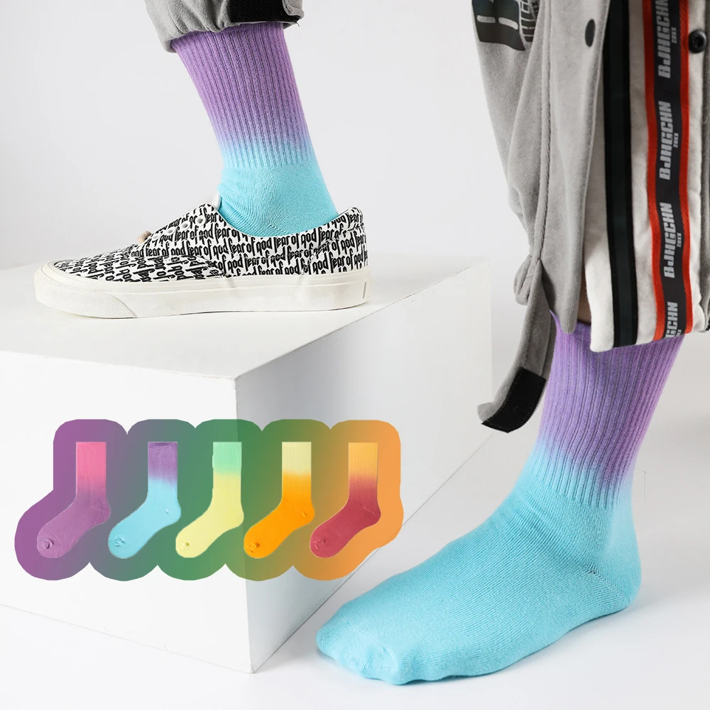 

Spring and Autumn New Men's and Women's Socks Tide Tube Socks Sports Cotton Socks Skateboard Hip-hop Fashion Couple Socks