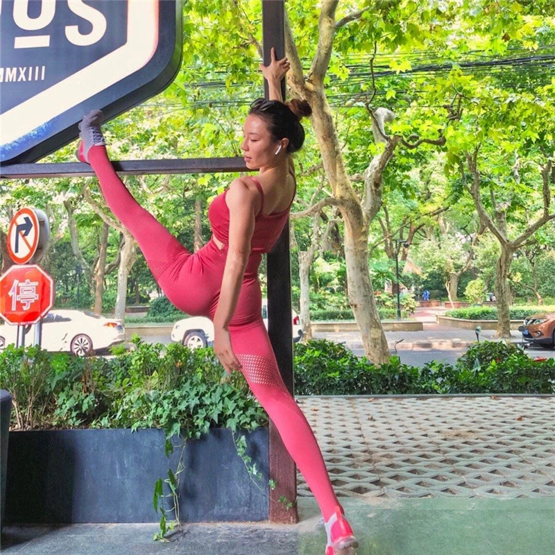 Красный спортивный бюстгальтер леггинсы комплект для йоги бесшовная одежда