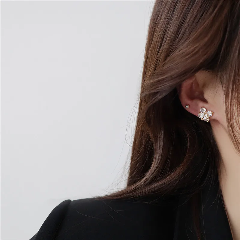 

Ins New 925 Silver Inlaid Zircon Flower Temperament Earrings Woman Fashion Jewelry Stud Earrings Anniversary Gift for Girls