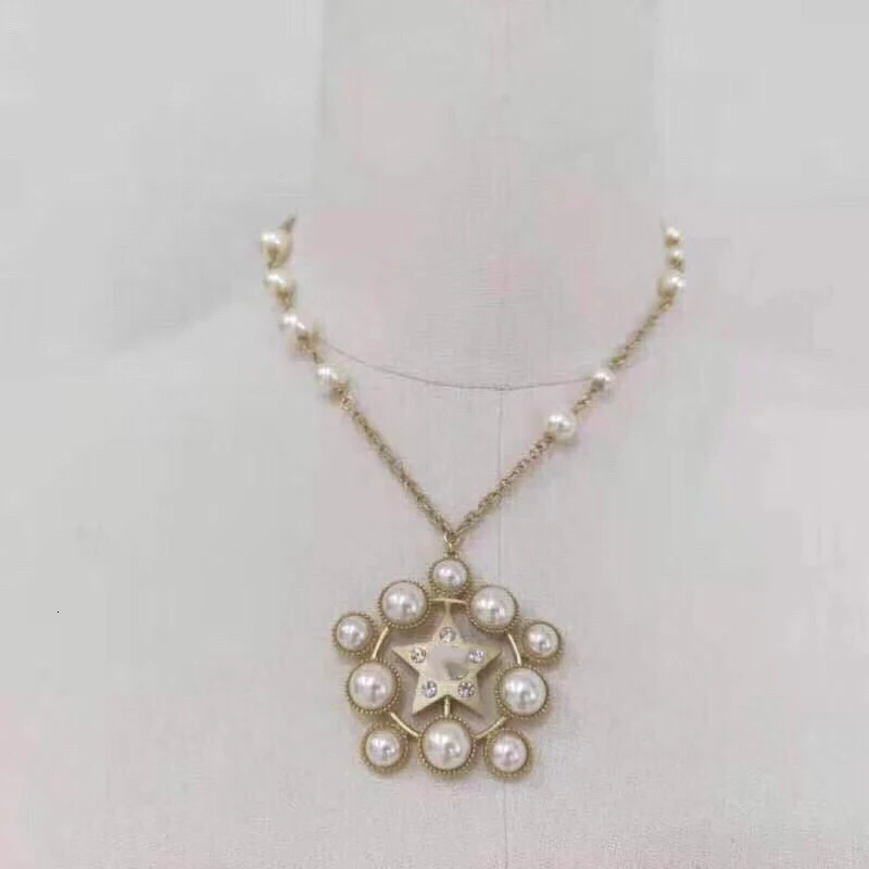 

Top Quality Fashion Camellia Star Pearls Luxcy Party Flower Necklace Vintage Chain Jewelry Neckalce