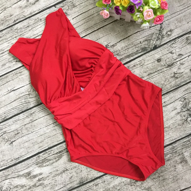 Женский сплошной купальник с глубоким V-образным вырезом и на шее пляжный