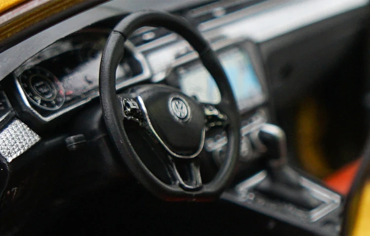 Высокое качество 1:18 VW CC модель сплава, имитация литого металла модель седана, изысканная коллекция подарков