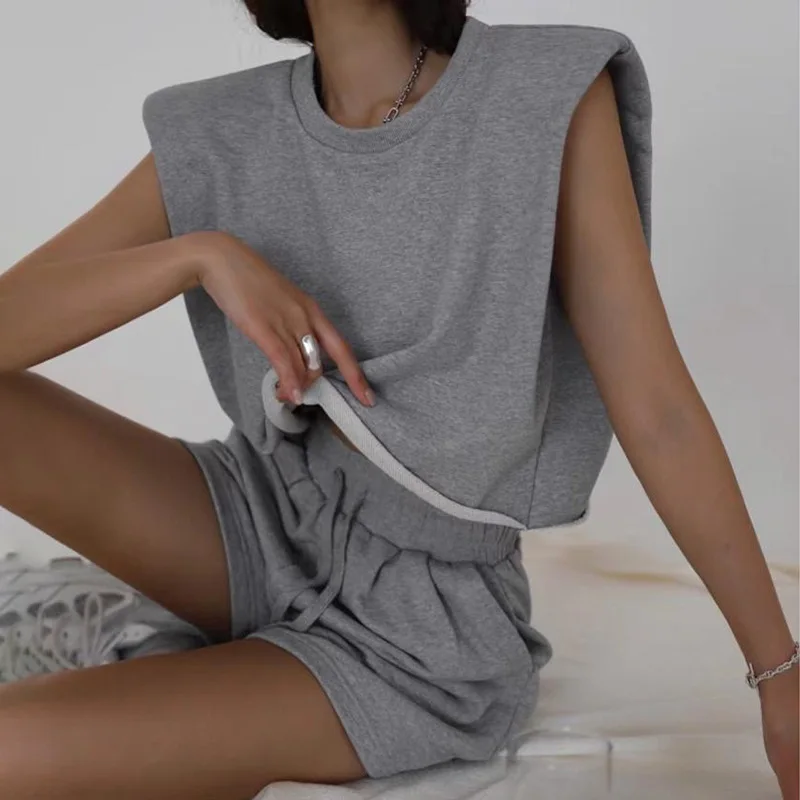 

Donsignet Women Shorts Set Solid Color O-Neck Short Sleeve Solid Color Lace-up Loose Shorts Two-piece Suit Fashion Homewear