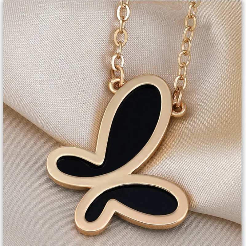 

2020 New Striped Butterfly Necklace Women Fall/Winter All-Match Korean Sweater Chain Simple Chains Necklace Lady Pendant Jewelry