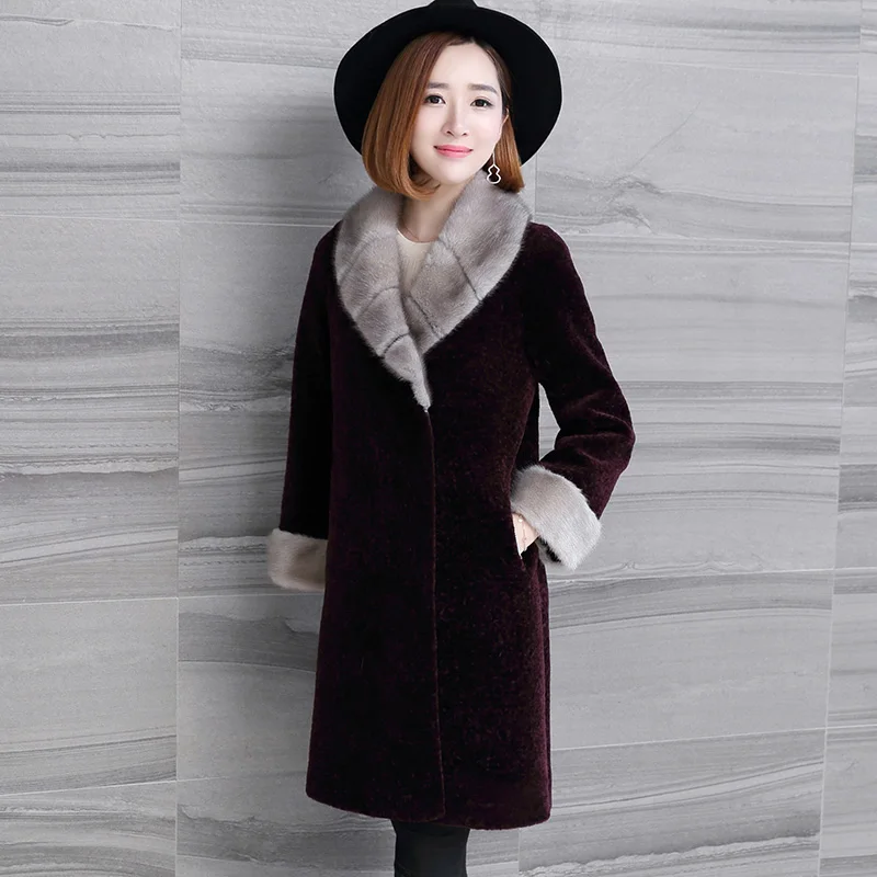 

Lamb 2021 New Natural Fur Coat Female Winter Warm Jackets For Women Real Sheep Fur Coats Mink Fur Collar Overcoat WYQ943