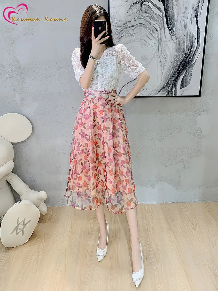 

Temperament aging mesh half suit women's summer 2021 new embroidery V-neck T-shirt printed skirt