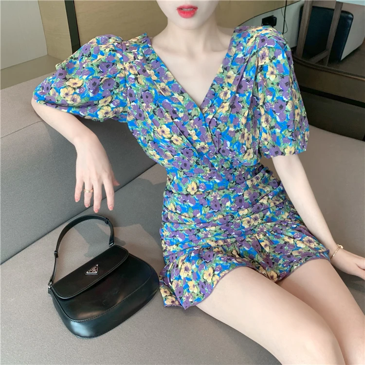 

2021 Summer New Hong Kong Style Ladies Elegant V-neck Puff Sleeve Floral Mini Dress Women Slim Waist Pleated Above Knee Dress