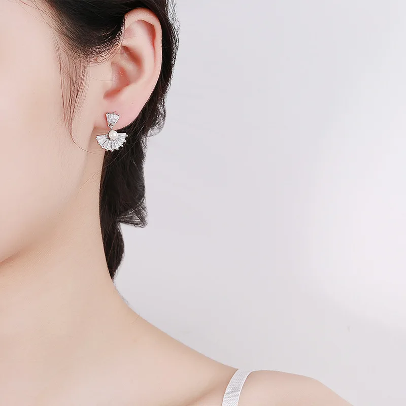 Graceful Pearl Stud Earrings For Women Shiny CZ Stone Semicircle Dangle Earring Piercing Jewelry Female Wedding Earring Jewelry