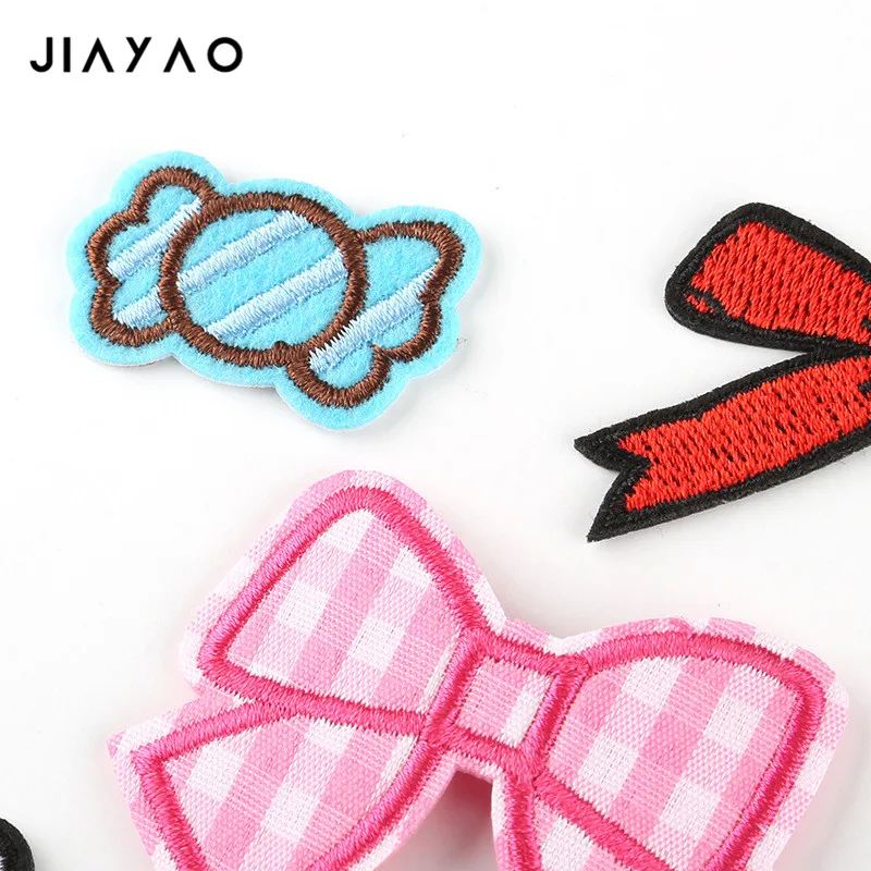 Вышитая нашивка мультяшная пятицветная бабочка сделай сам паста для шитья