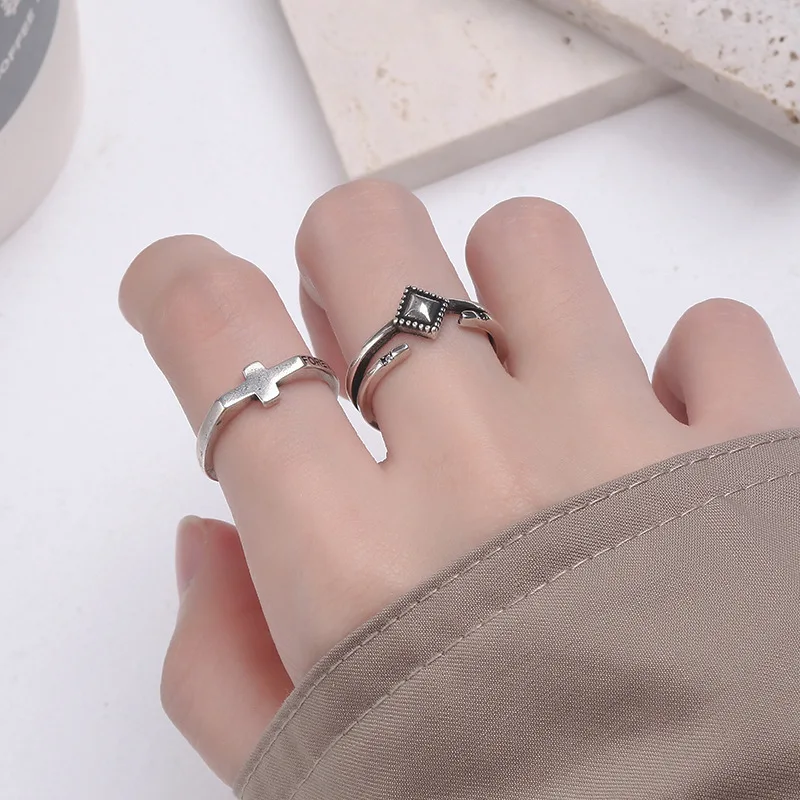 

Trendy Jewelry The Cross Square Rings 2021 New Design Hot Selling Geometric Metal Rings For Girl Fine Accessories