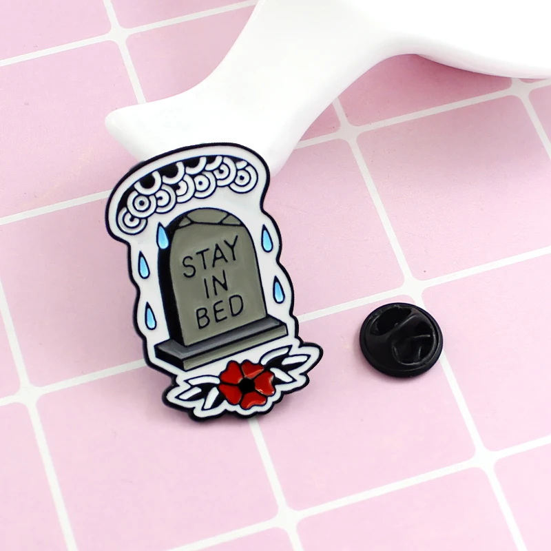 Забавная брошь из надгробия в кровати эмалированная булавка сумка шляпа пальто