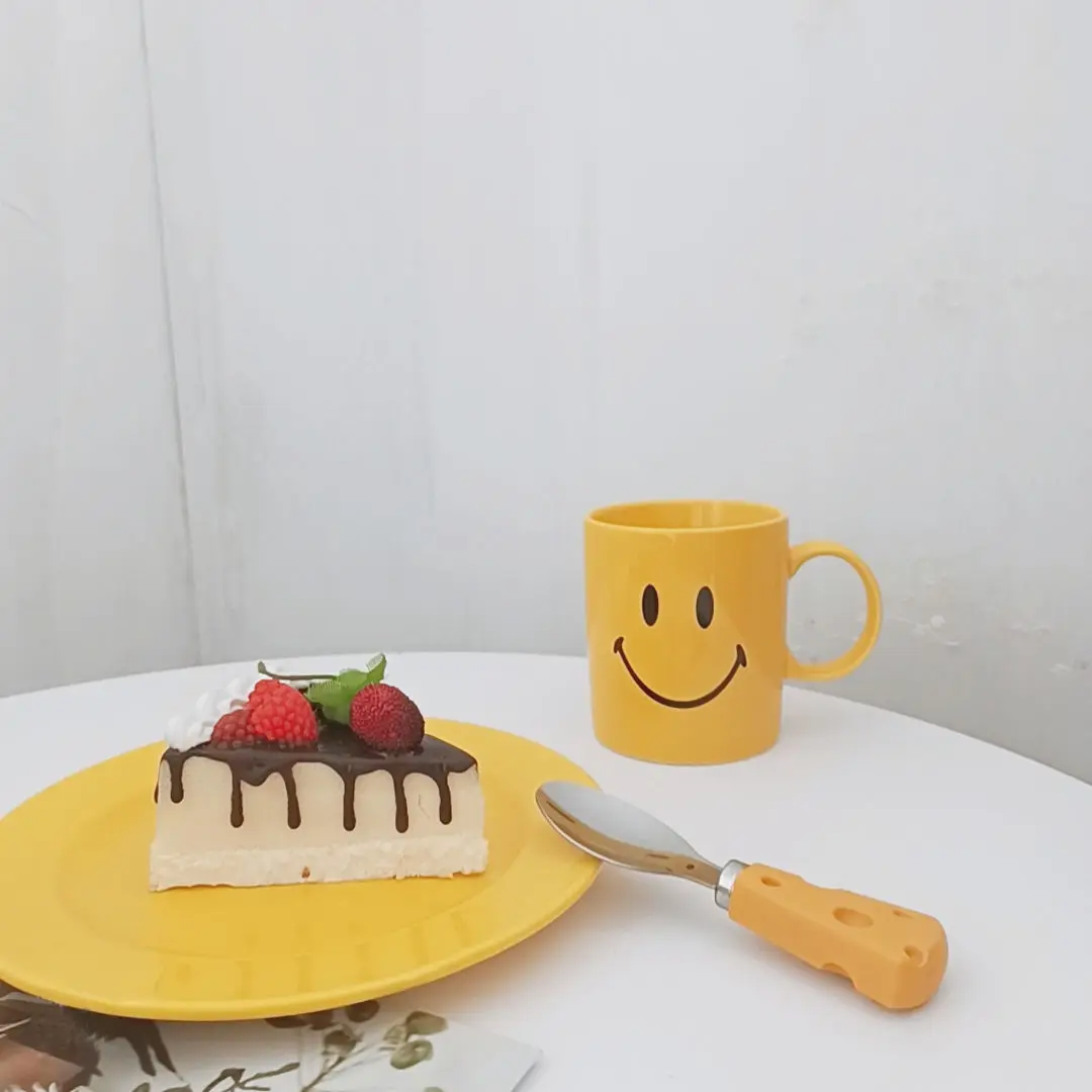 

Ins Cartoon Smiley Face Ceramic Tableware Plate Bowl Set Soup Bowl Household Dish Set Breakfast Plate Bowl Cute Plate