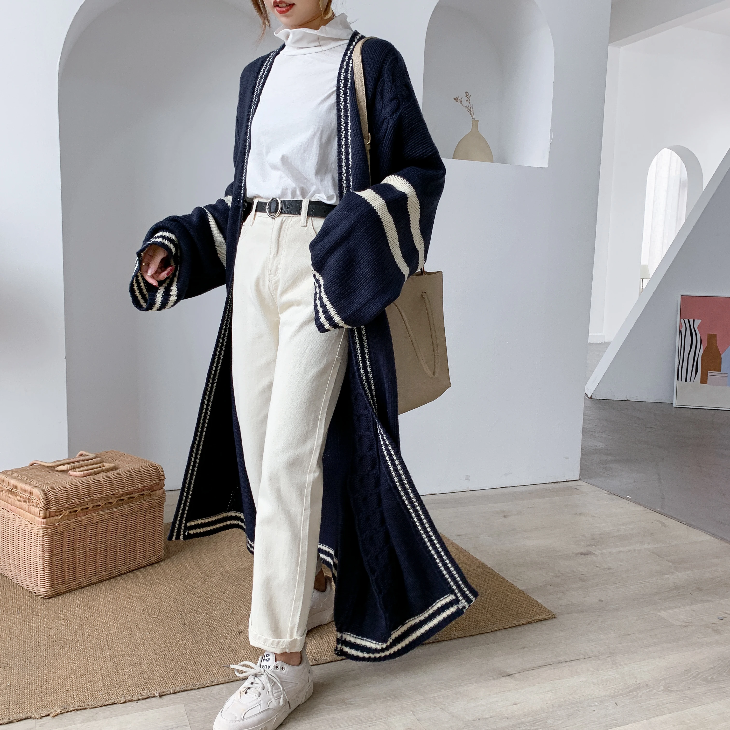 Женский Длинный утепленный свитер в полоску Корейском стиле