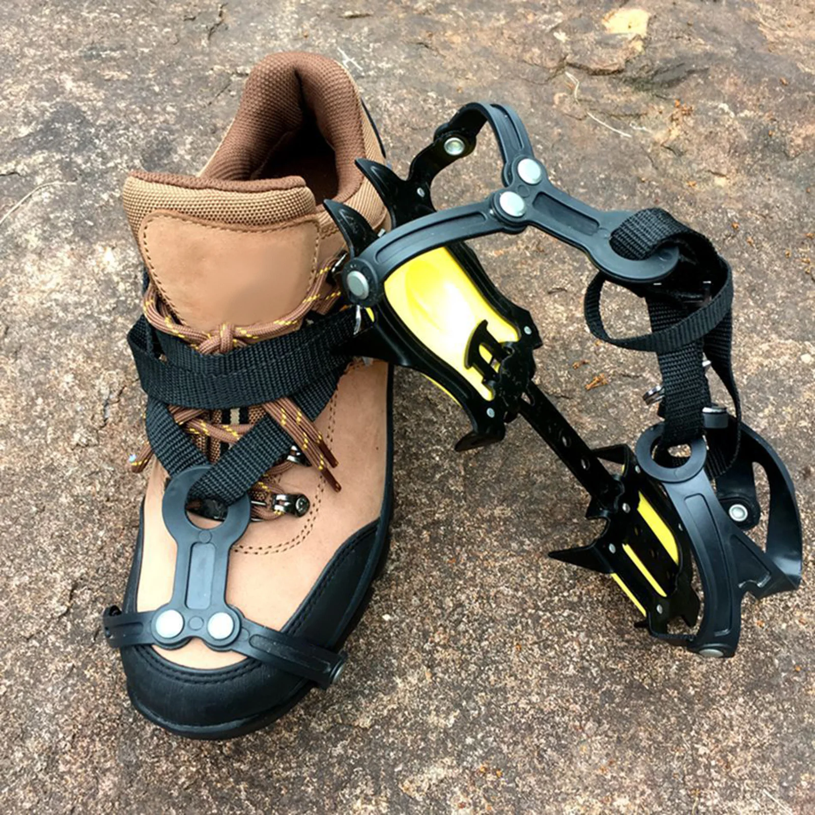 

Crampons Ice Traction Cleats for Boots Shoes Anti-slip Snow Grips for Walking Hiking Climbing