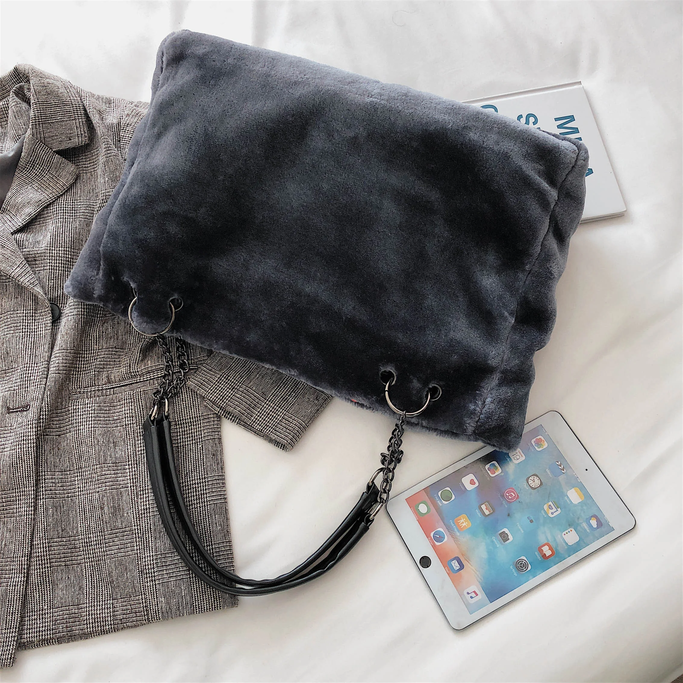 Лидер продаж 2019 модные женские меховые сумки большого размера повседневные для