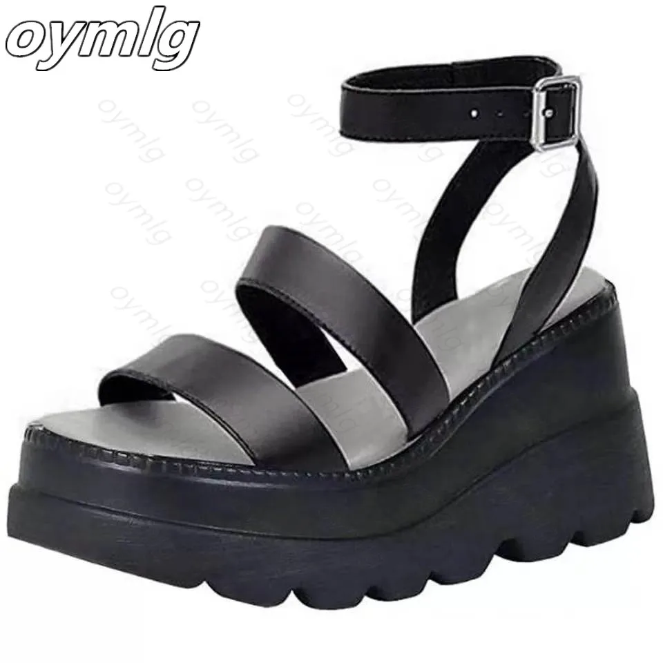 Сандалии женские на платформе с пряжкой босоножки танкетке в стиле панк/готика