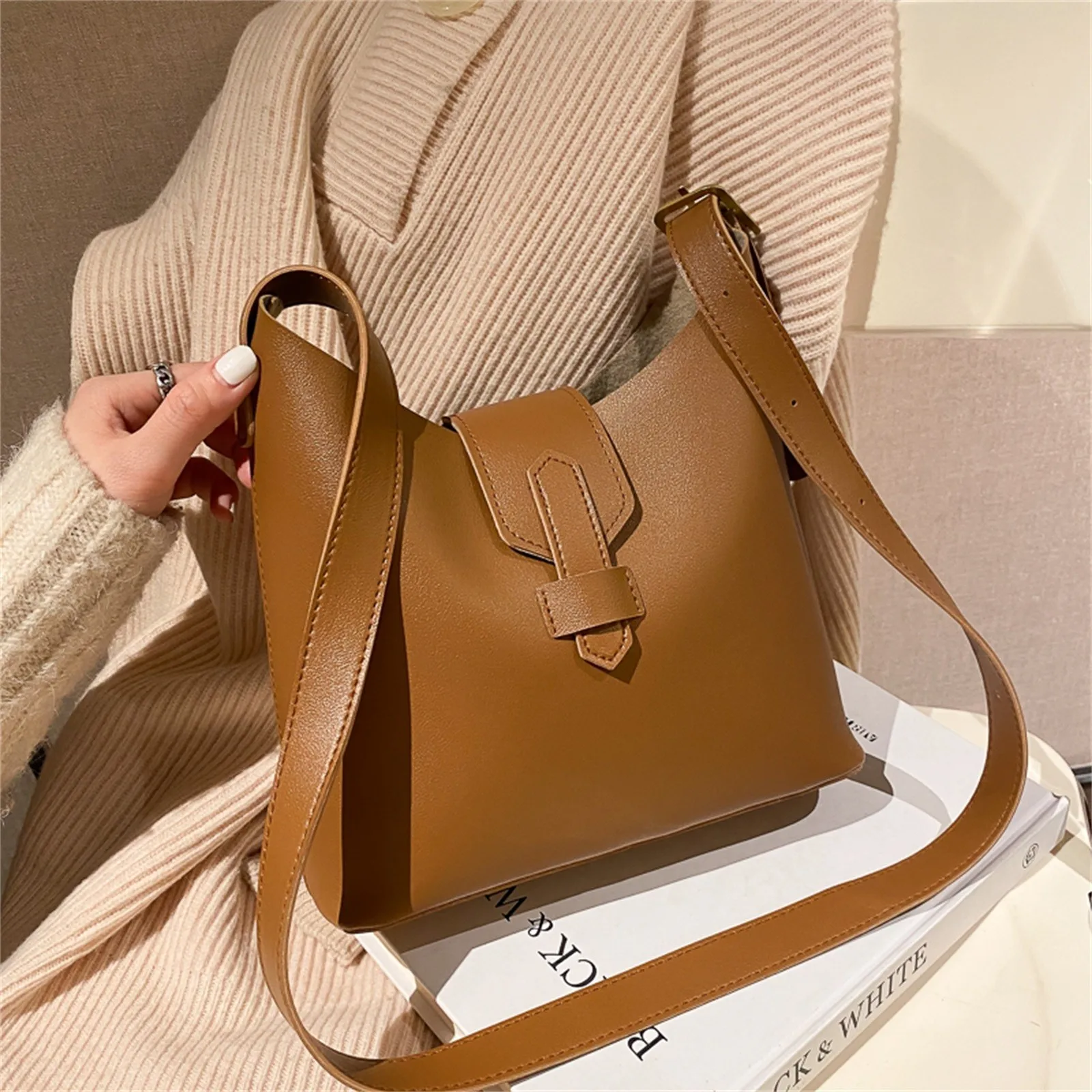 

2021 Luxury Designer Shoulder Bags Ladies Handbags Fashion PU Leather Women's Bag Vintage Hasp Crossbody Messenger Bags Bolsos
