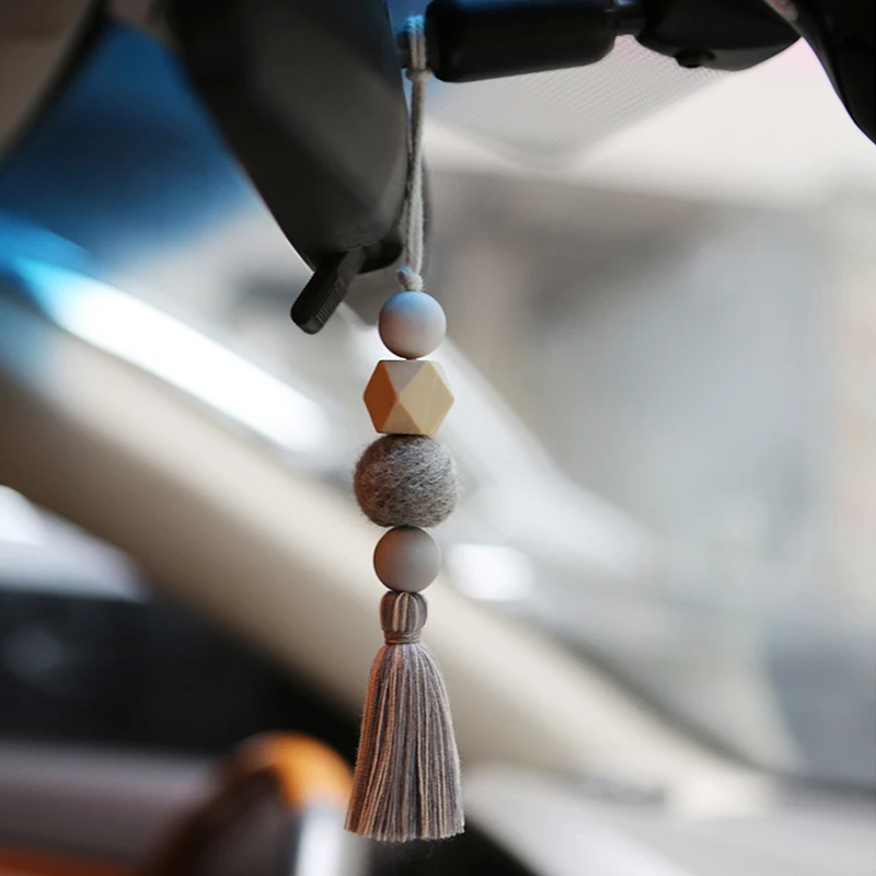 

2021 New Modern Fashion Car Rearview Mirror Pendant Street Trend Car Interior Styling Cute Car Accessories for Girls Decoration