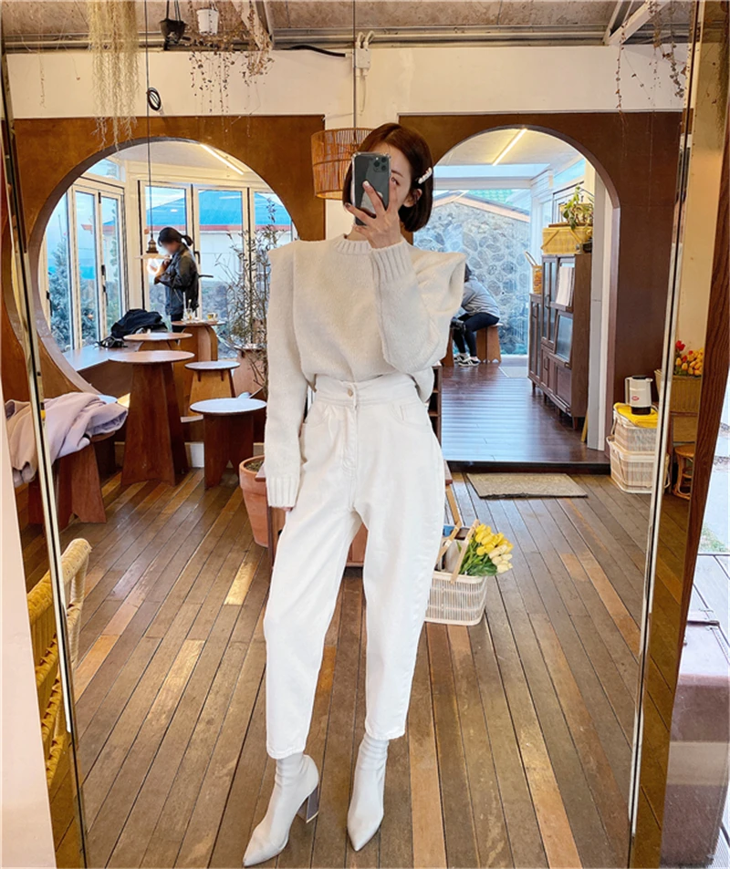 

Fashion high-waisted loose white denim button pants for spring 2021 street wear