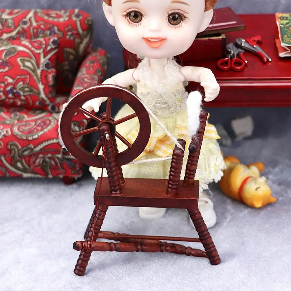 

Miniature Hand Reeling Machine Wooden Spinning Wheel Durable Practical Mini Furniture