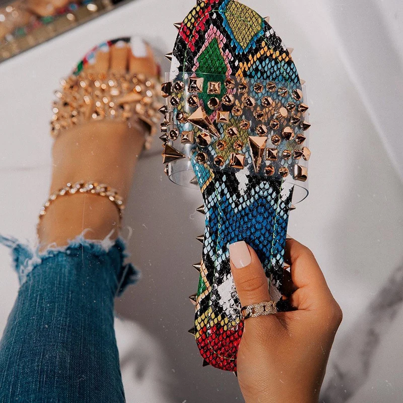 

2020 Women's summer Flat slippers Sexy Fashion Roman Style Rivets Snakeskin Outdoor Slippers Plus Size 35-43 Beach slippers