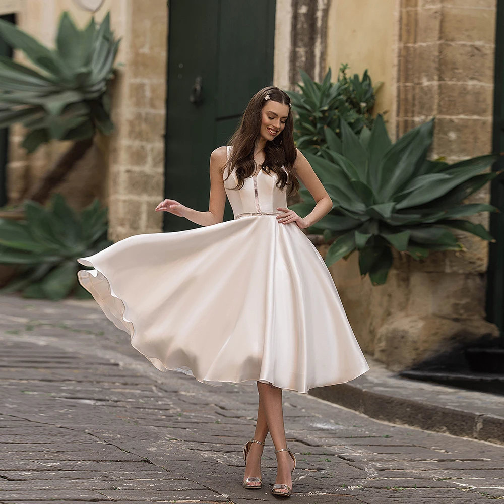 

Simple Satin V-Neck Backless Wedding Gowns Dresses For Women With Pocket Short Length Fashion