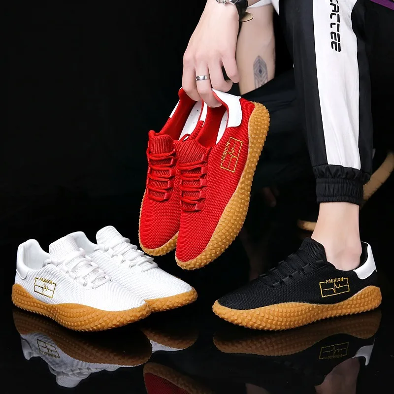 

Men Running Shoes Outdoor Black White Sneakers Lightweight Sport Shoes High Quality Breathable Shoes Air Mesh Soft Jogging Shoes