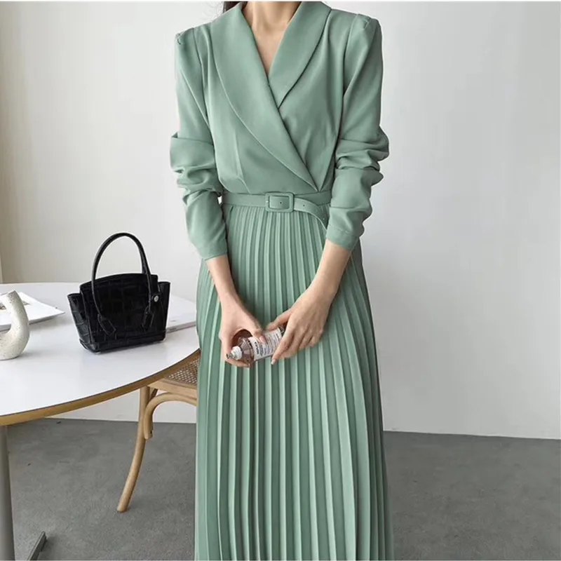 

2021 Autumn New Long-Sleeved Waist Slimming Simple Fashion Elegant Modern Ladies Dress Paneled Green Robe Pleated Suit Skirt