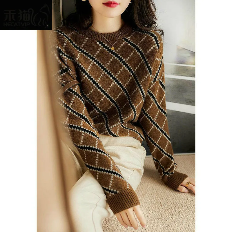 

2020 autumn and winter new long sleeve round neck west style check wool couple sweater