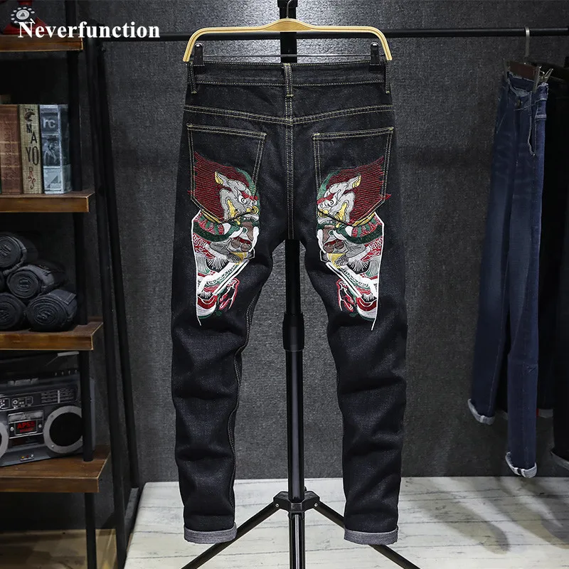Джинсы мужские зауженные с вышивкой хлопковые брюки из денима в японском и