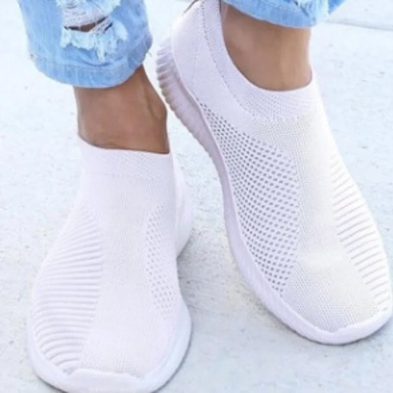 

Women Vulcanized Shoes High Quality 2021 New Women Sneakers Slip On Flats Shoes Women Loafers Plus Size 43 Walking Flat
