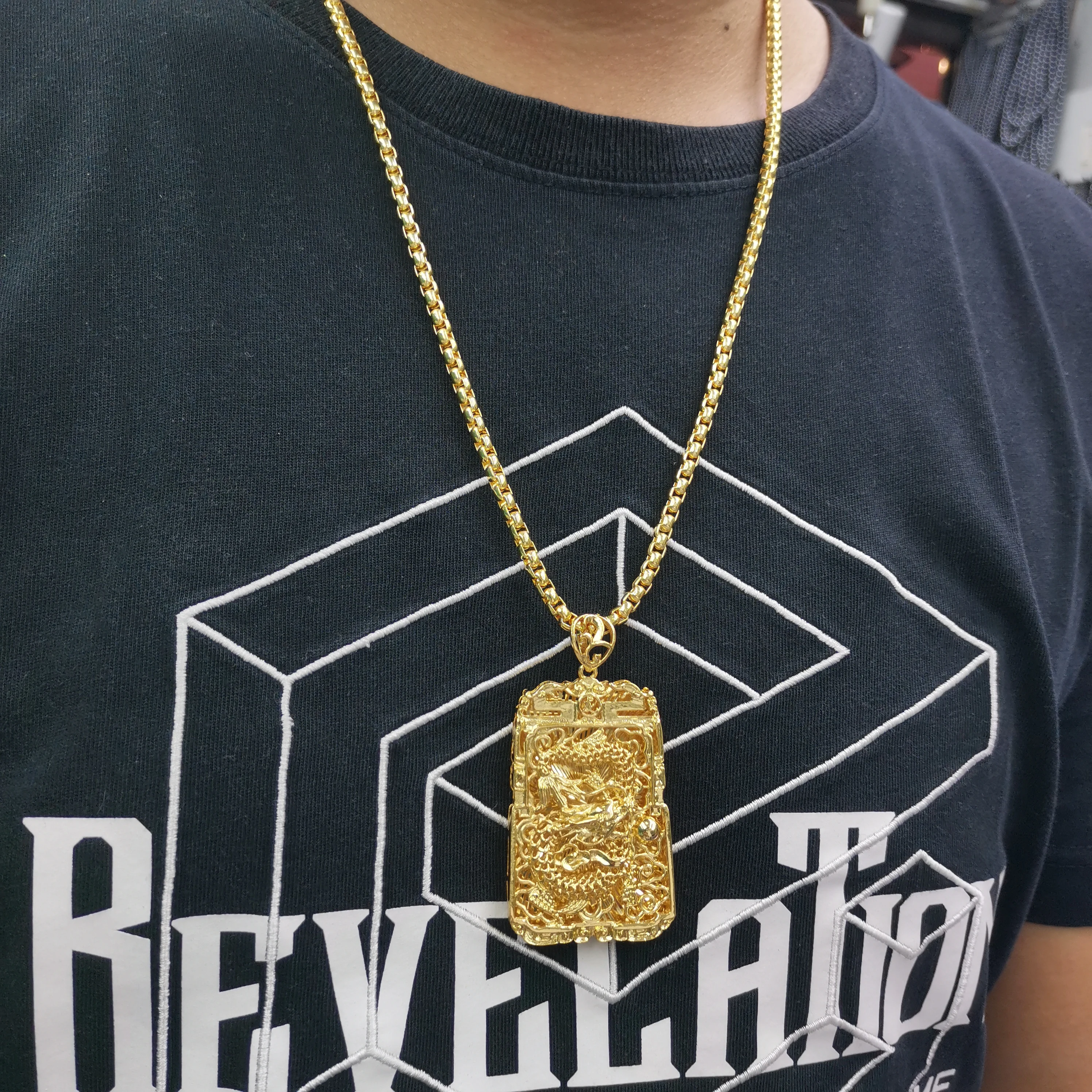 

2020 non-fading popular golden men's dragon necklace for men The hollow double layer shines beautifully and gorgeously