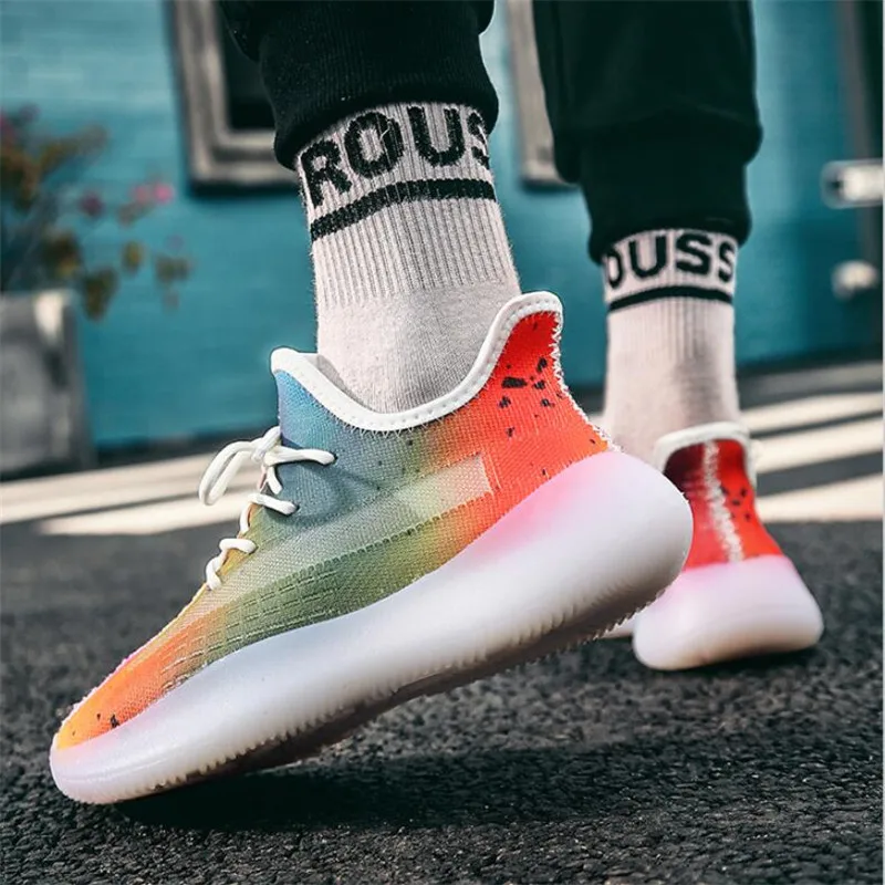 

Running Shoes for Men 2020 Dazzle colour New Men Sneakers Lace Up Low Top Jogging Shoes Man Athletic Footwear Breathable Sports