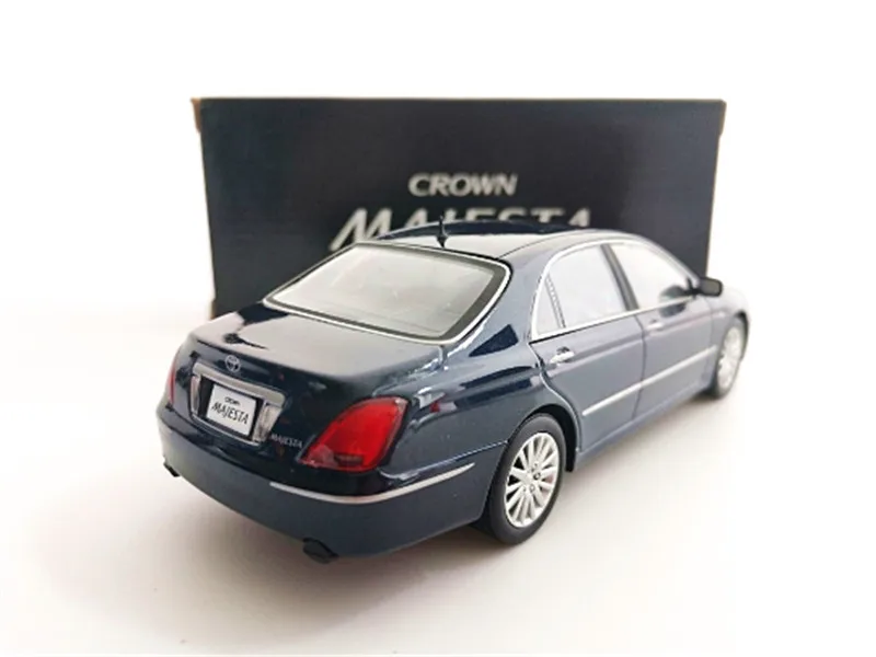 

1/30 Alloy Car Model Original Box Toy Car Gift