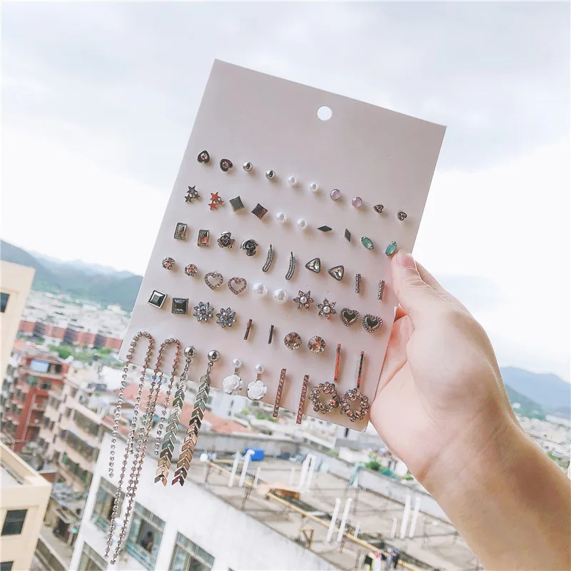 Набор серег-гвоздиков kpop 30 пар/компл. серебристого цвета из сплава с кристаллами