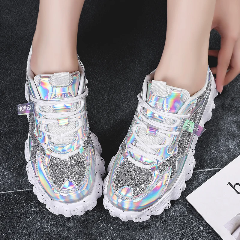 Женские кроссовки на плоской подошве блестящие повседневные 2021 | Обувь