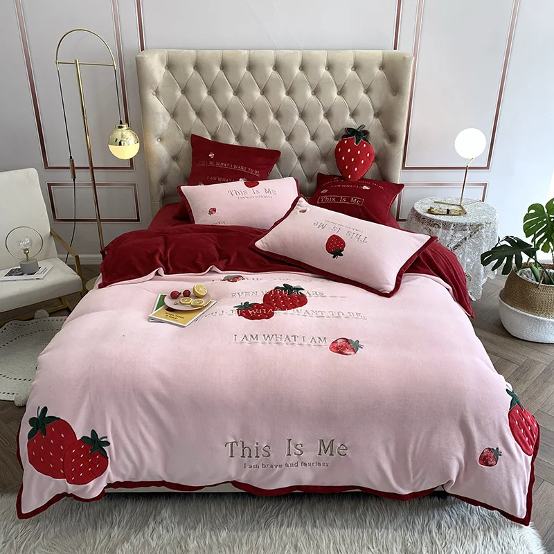 

4pcs Princess Style Crystal Velvet Magic Velvet Duvet Cover Bed Sheet Pillowcases Pink Strawberry Ice Blue Queen King Bed Set