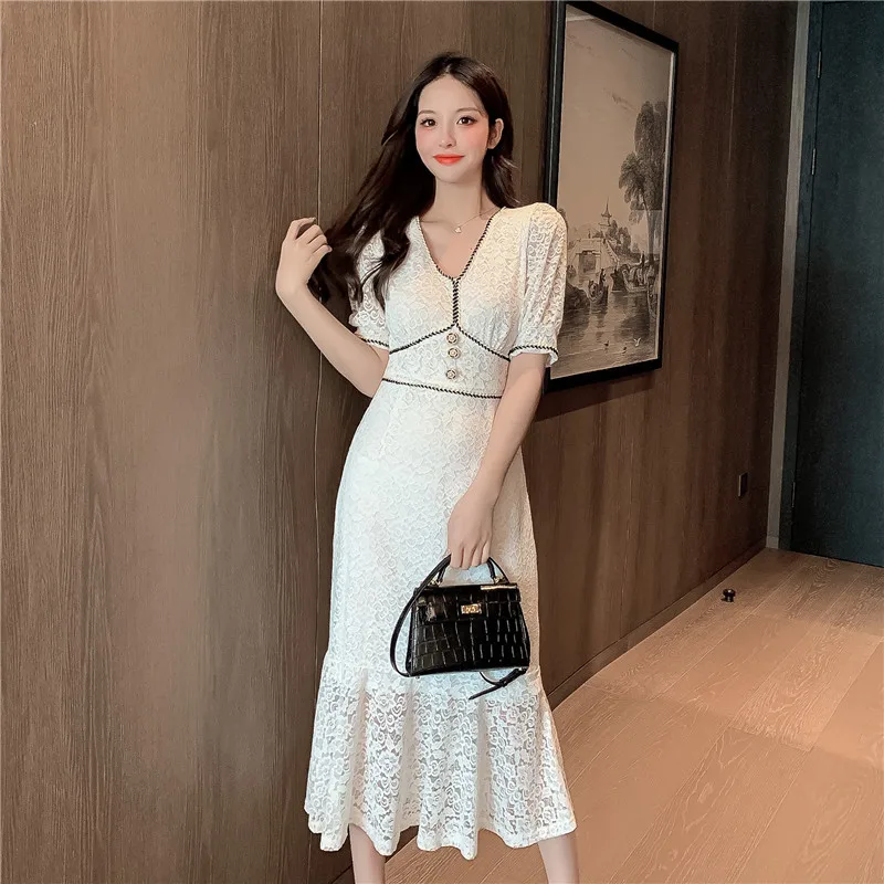 

Make the new han edition v-neck lace dress with short sleeves in summer long French temperament web celebrity dress