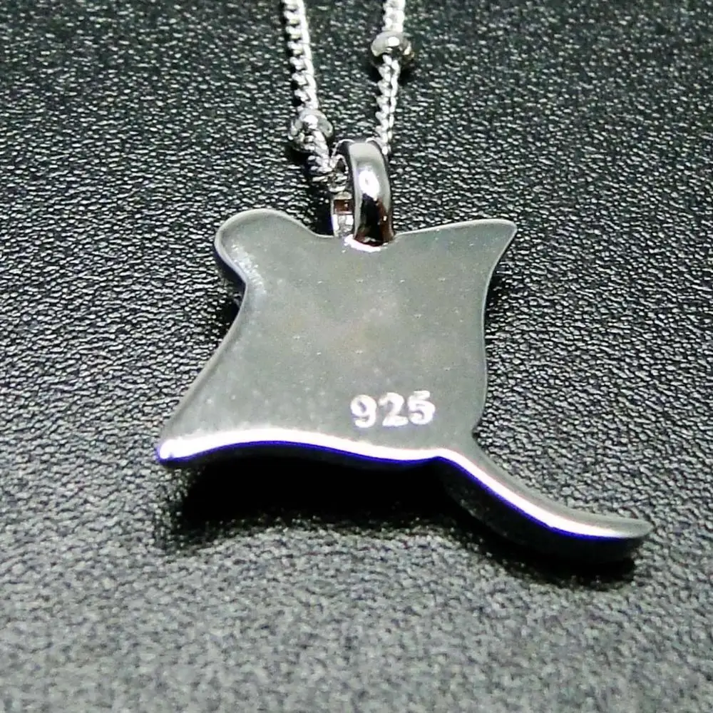 Женская подвеска из серебра 925 пробы с натуральной домикой