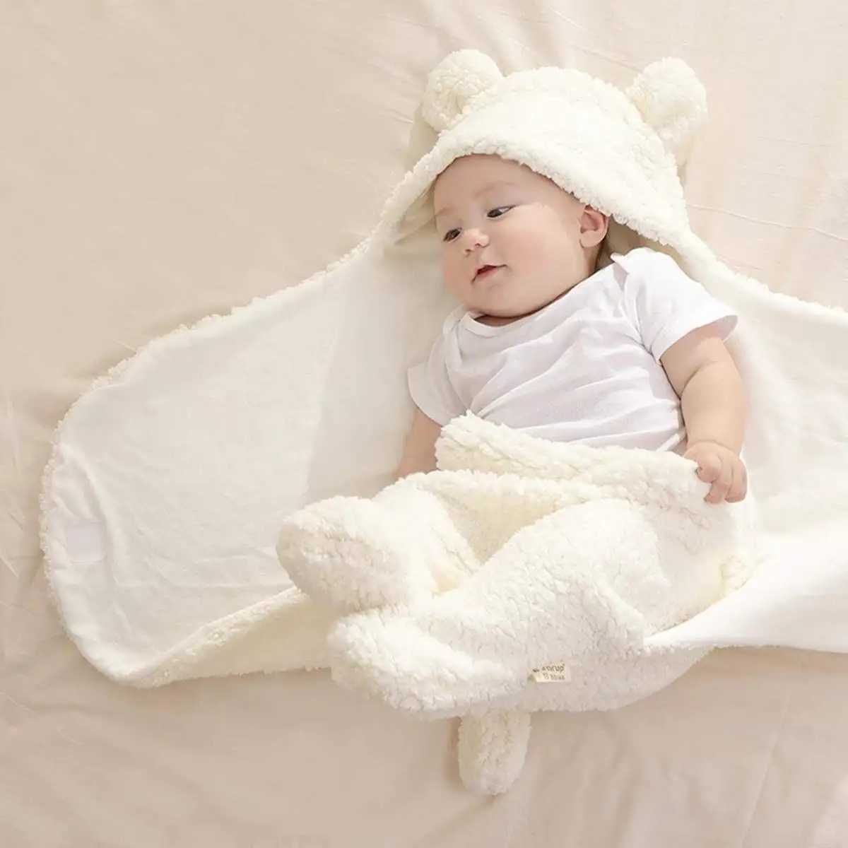 

Newborn Cotton Plush Hooded Blanket Warm Soft Swaddle Sleeping Bag Stroller Wrap Clothes Sleeping Bags