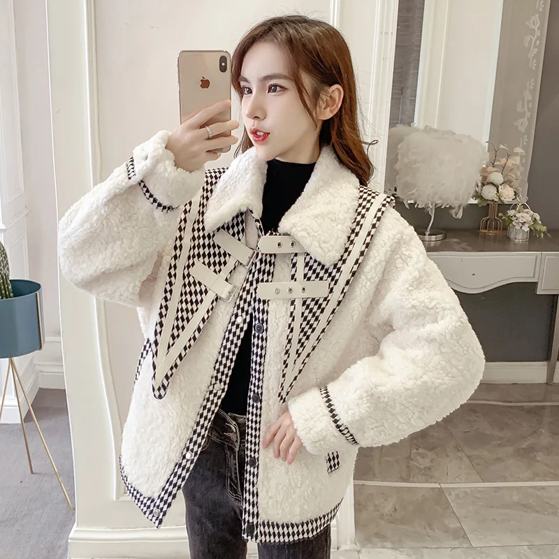 

2021 Winter and Spring New Women Short Houndstooth Shawl Design Faux Sheepskin Parkas Stitching Thick Thermal Coat Female